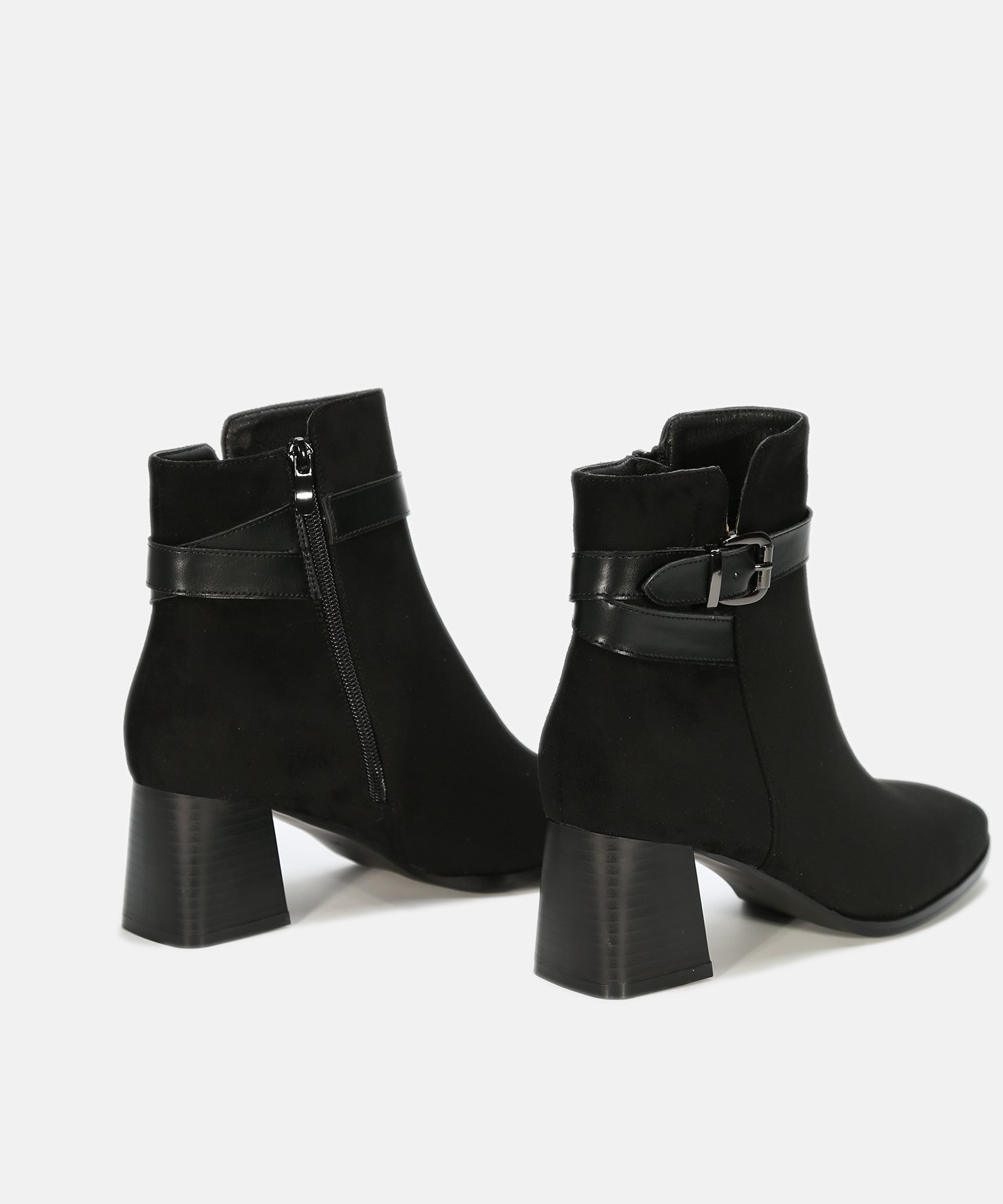 Botins pretos salto fivela image number null